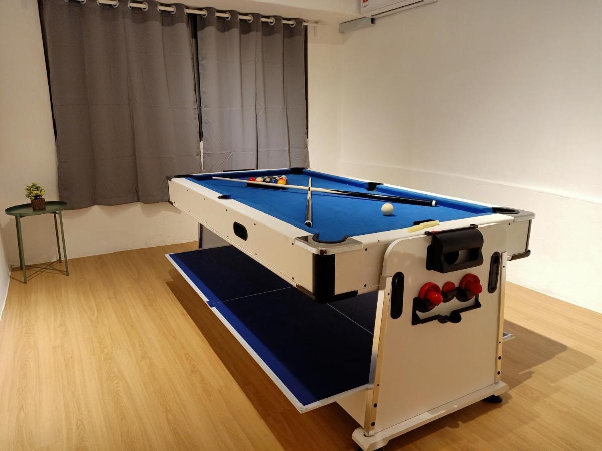 Cozy Homestay With Karaoke System & Pool Table Куала-Лумпур Экстерьер фото