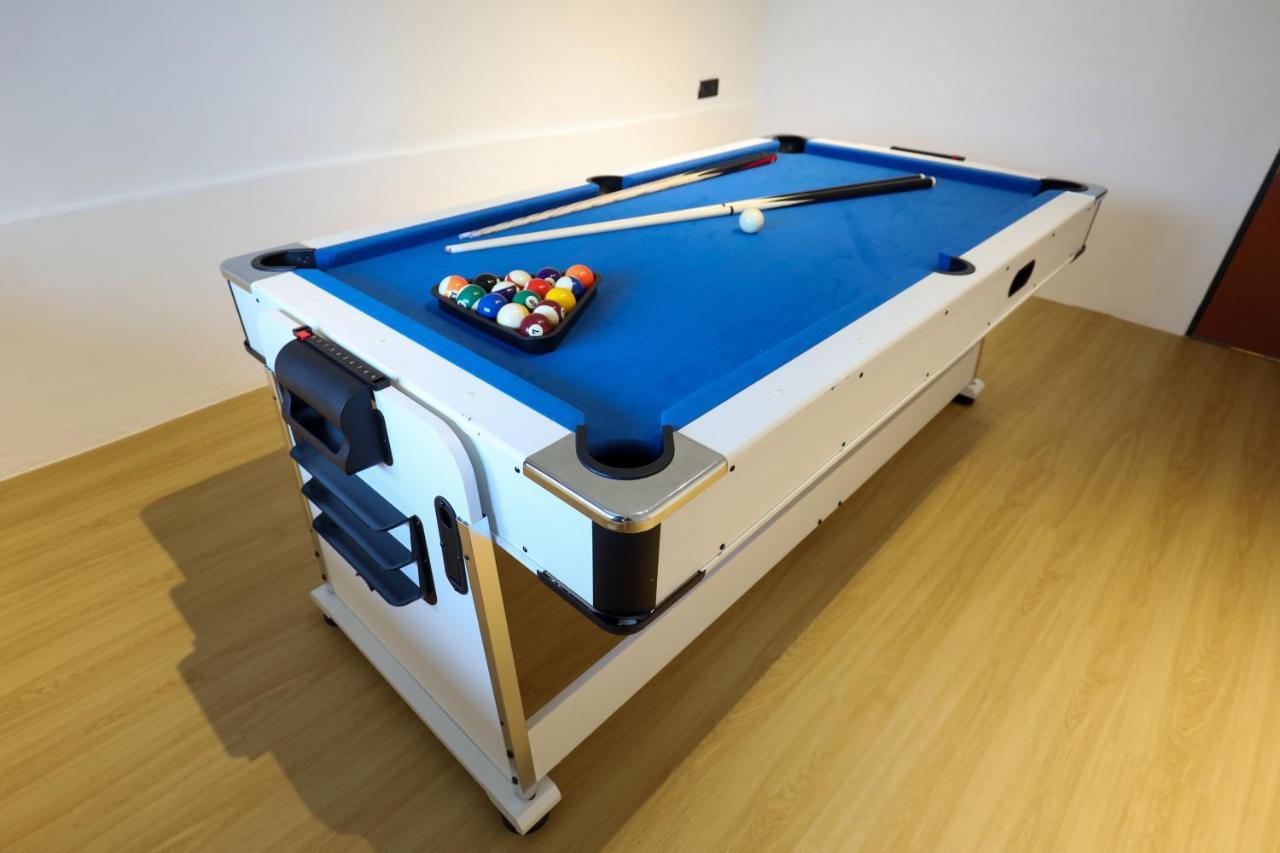 Cozy Homestay With Karaoke System & Pool Table Куала-Лумпур Экстерьер фото